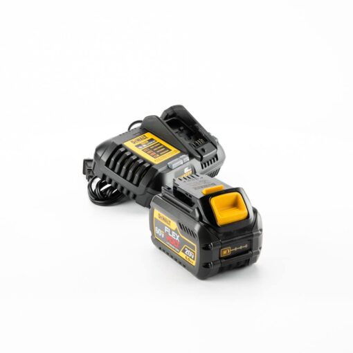 DEWALT FLEXVOLT 20V/60V MAX Battery and Charger Starter Kit, Lithium Ion (DCB606C) - Image 7