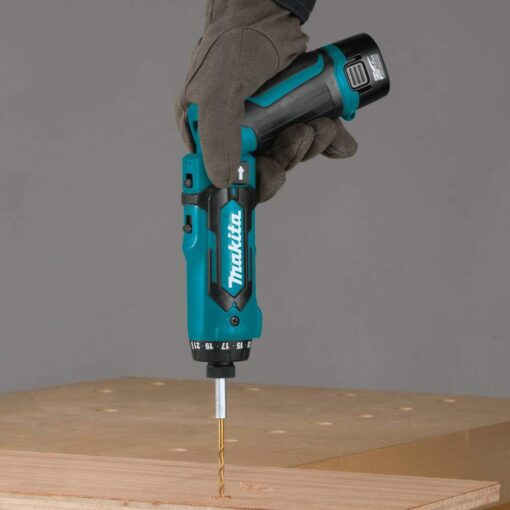Makita DF012DSE 7.2V Lithium-Ion Cordless 1/4" Hex Driver-Drill Kit with Auto-Stop Clutch - Image 4