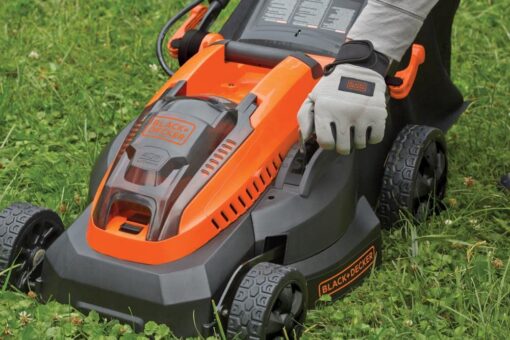 BLACK+DECKER 40V MAX* Cordless Lawn Mower, 16-Inch (CM1640) - Image 7