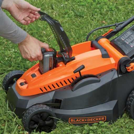 BLACK+DECKER 40V MAX* Cordless Lawn Mower, 16-Inch (CM1640) - Image 6